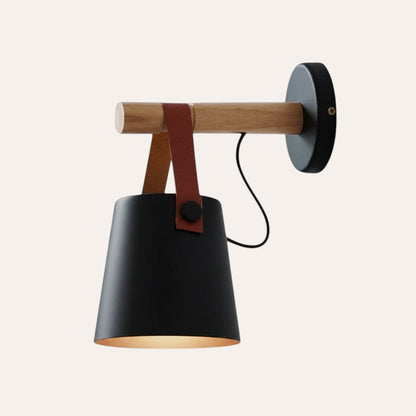 Applique murale goodlampe en bois et métal noir, design nordique avec ceinture en cuir, éclairage vers le bas.