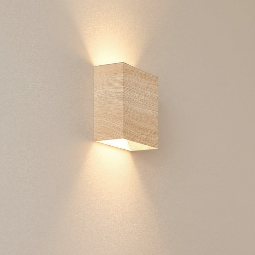 Applique murale carrée en bois naturel, style nordique, éclairage haut et bas, par goodlampe