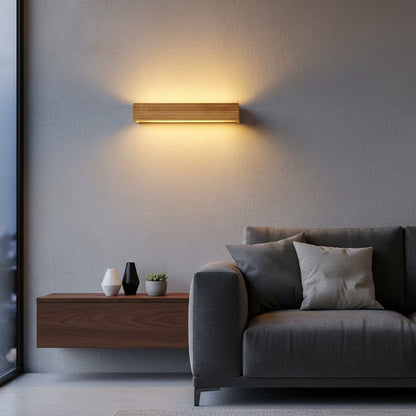 Applique murale LED goodlampe en bois naturel, design nordique, éclairage doux pour couloir ou chambre.