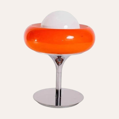 Lampadaire Bauhaus goodlampe avec abat-jour en verre orange et base en métal chromé style rétro moderne
