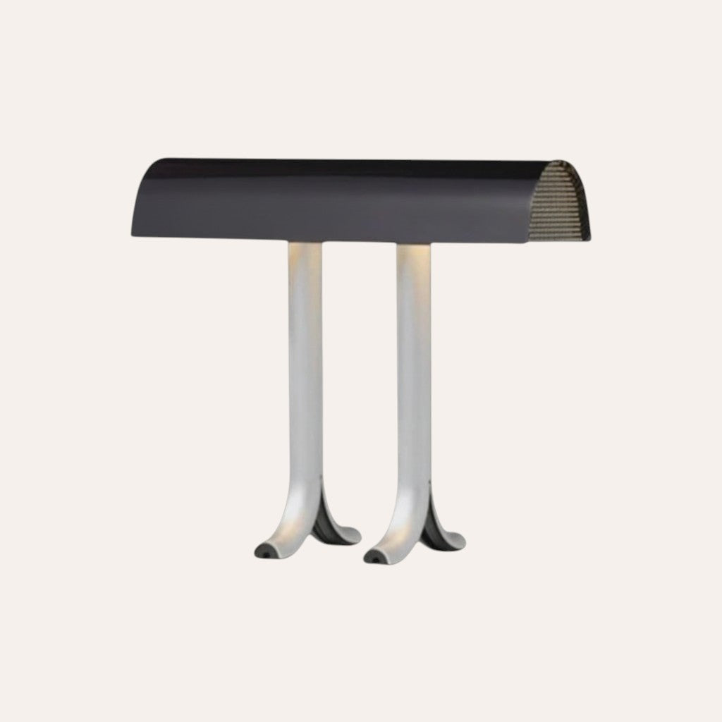 Lampe de table goodlampe noire en fer, style nordique, design créatif avec pieds incurvés, idéale pour bureau ou chambre.