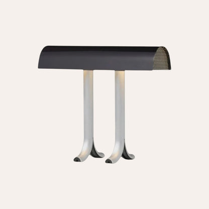 Lampe de table goodlampe noire en fer, style nordique, design créatif avec pieds incurvés, idéale pour bureau ou chambre.