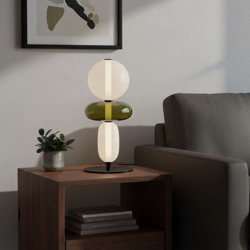 Lampe de table goodlampe design italien avec sphères en verre blanc cassé et vert olive, style moderne.